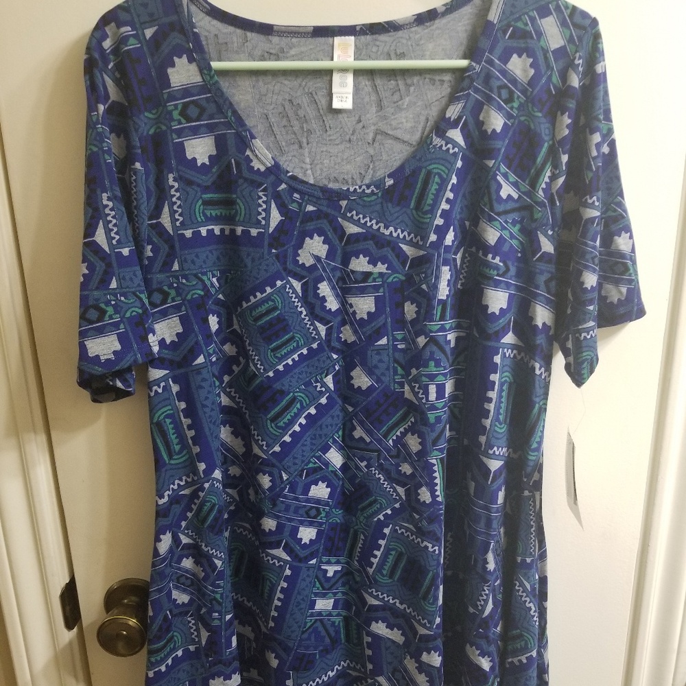 Lularoe perfect tee